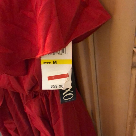 Red dress - Picture 3 of 4